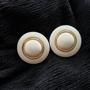 VTG Retro White/ Gold Circle Clip-on Earrings
